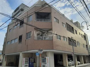 新宿マンション【4階】の外観