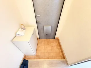 クレアトール菊水B【1階】の玄関