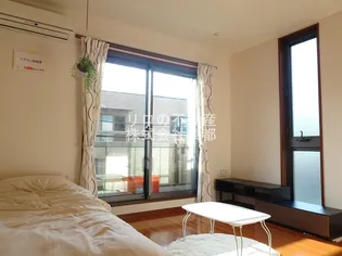 コンフォガーデン赤堤【2階】の居間