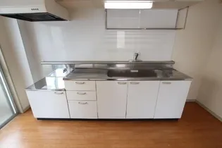 シャトーエイト【2階】のキッチン