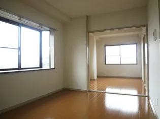 グリーンエール【3階】の居間