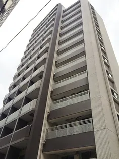 東京都新宿区四谷4【マンション】の外観