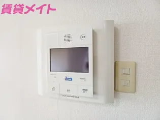 サンマンションアトレ青山【1階】の内装