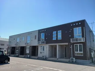 新潟県新発田市中曽根【アパート】の外観