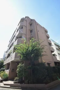 コモード寺山【3階】の外観