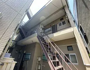 上野アパートメント【2階】の外観