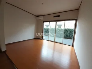 第一コーポ相原の居間