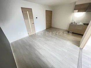 バッジ友井ノルドIII【1階】の居間