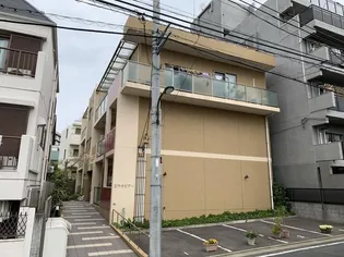 Eラオジアー【2階】の外観