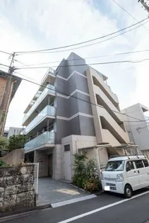 東京都新宿区西落合2【マンション】の外観