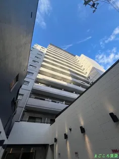 マンションタワーサイド【2階】の外観