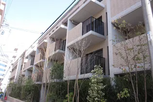 代々木の杜緑邸【1階】の外観