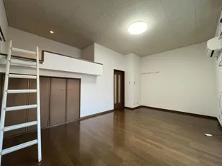 スカイS・E【2階】の居間