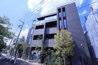 West sedona【4階】の外観