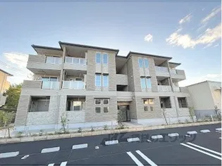 K N HERMONYの画像