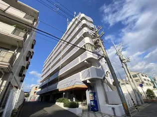 サリュー塚口【3階】の外観