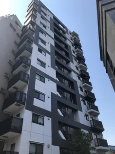 ル・リオン西新宿【7階】の外観