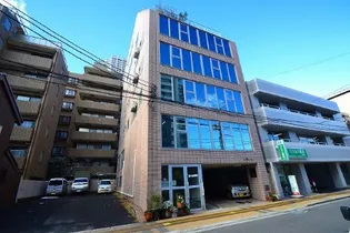 広島県広島市中区上幟町【マンション】の外観