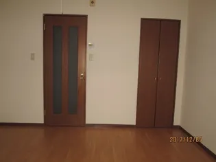 メゾン コロボックル【1階】の居間