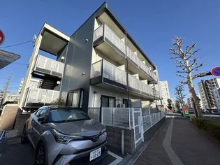 レオパレスラ フェニックス【2階】の外観