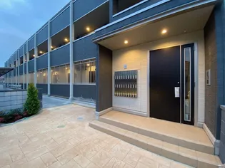 HALE IRVINEの画像