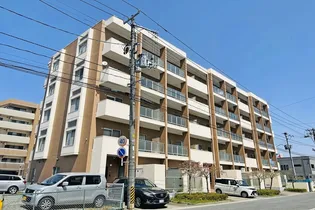 サンフィールズ朝日【3階】の外観