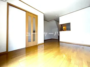 サニーヒル東前 E棟の居間