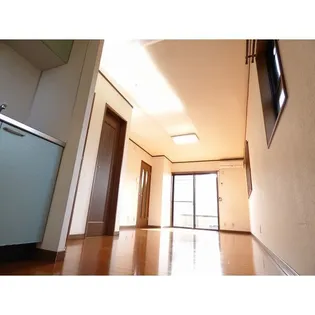 サンヒルズIIの居間