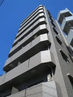 ルーブル市ヶ谷【3階】の外観