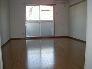 ビアベルデ津島【2階】の居間