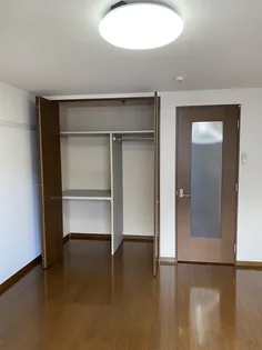 ルネッサンス【2階】の内装