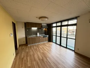 ドミール福島A【1階】の居間