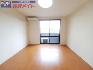 ファミール ファイブ【2階】の内装