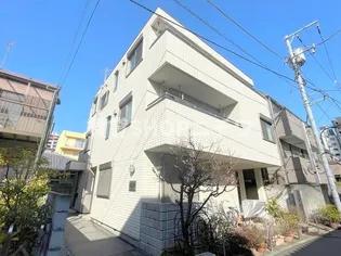 東京都新宿区大京町【マンション】の外観