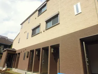 レフィナード三鷹【2階】の外観