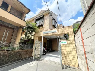 東京都調布市上石原1【アパート】の外観