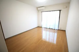 グランフォーレ浜浦【1階】の居間