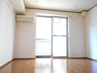 アドニスガーデン【1階】の居間