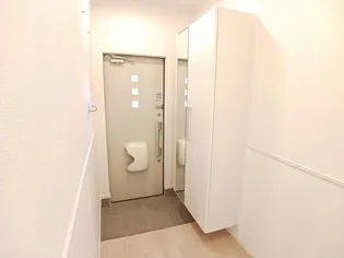 フレアルーチェ日ノ隈II【1階】の玄関