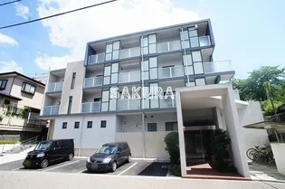 ピースフル【3階】の外観