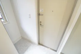 ナインO(ナインオー)【1階】の玄関