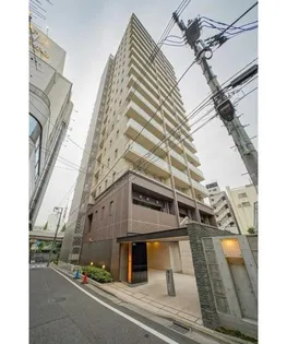 東京都港区六本木3【マンション】の外観