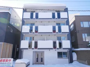 クレステージ西岡【1階】の外観