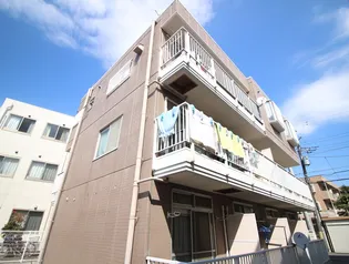 エステートピア青木【1階】の外観