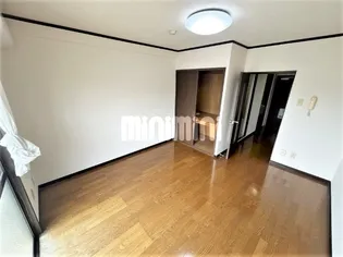 メゾンブローニュ 6【4階】の居間