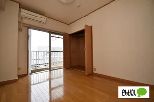 グリーンハイツ【4階】の居間