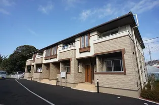 ファミールヒルズII【2階】の外観