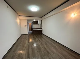 エレガンス11【4階】の居間