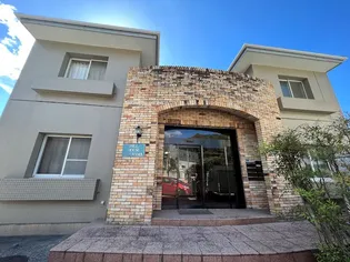 ヒルハウス披露山【1階】の外観