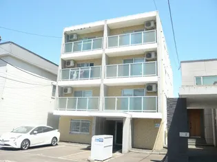 バロンズコートの画像